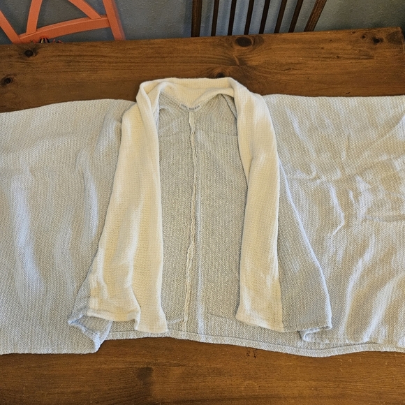 Vickie Vipperman Weaving Studio Riverlily Wrap Ivory & Blue - Picture 8 of 10